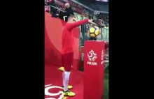 Jędza zepsuł latającą piłkę przed meczem z Meksykiem :P ale beczka hehe