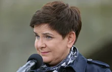 Beata Szydło przyznała sobie 65 tys. premii.