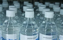 Przestańcie pić wodę w plastikowych butelkach! Prawda o niej jest...