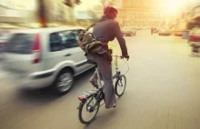 Sąd: ukarany rowerzysta nie pokieruje samochodem