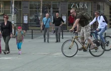 Wrocław: Piesi boją się rowerzystów