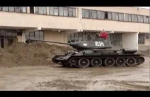 Prezentacja czołgu T-34 oraz Pantery