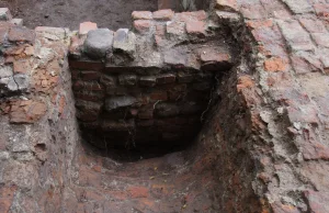Archeolodzy odkryli tajemniczy tunel pod człuchowskim zamkiem