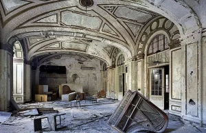 Abandoned Places: 10 Creepy, Beautiful Modern Ruins