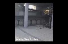 Typ wjeżdża czołgiem do klubu.