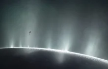 Szanse na życie pod powierzchnią Enceladusa - lodowego księżyca Saturna.