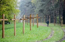 Ambasador Izraela jadł posiłek na grobach 250.000 pomordowanych Białorusinów.