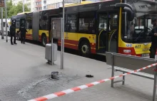 Bomba we Wrocławiu. Ranna jedna osoba, śledztwo w toku