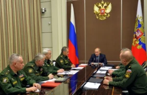Putin zapewnia, że Rosja nikomu nie zagraża, ale będzie bronić suwerenności