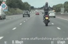 Polak w UK - świeczki i selfie na motorze przy 190 km/h na autostradzie.