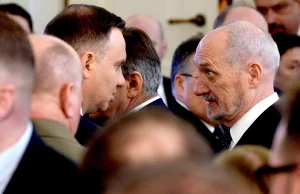 Prezydent Andrzej Duda zażądał dymisji Antoniego Macierewicza.