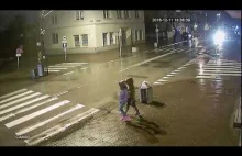 Potrącenie na przejściu dla pieszych w Pruszkowie