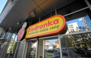 Robaki w pieluchach z Biedronki? Rodzice udostępniają zdjęcia, sklep...