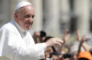 Papież cofnął premie kardynałom nadzorującym Bank Watykański