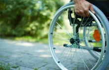PO: Opiekunowie osób niepełnosprawnych występują na drogę sądową ws. wypłat...