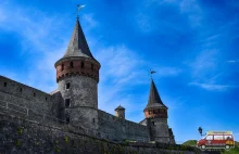 Zamek w Kamieńcu Podolskim - monumetalna brama do Polski