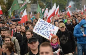 Niemiecka prasa nie szczędzi słów krytyki ws. uchodźców. „Warszawa...