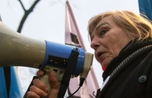 „Czy tu mieszka transwestyta?”. Legenda Solidarności w ogniu nienawiści