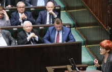 Ustawa "Mama 4 plus" przyjęta przez Sejm. Pieniędzy nie dostaną ojcowie