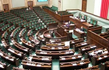 Pierwszy problem nowego Sejmu. Nikt nie chce siedzieć z lewej strony.