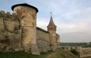 Ukraina: niszczą zamek – symbol polskiej potęgi. Czy twierdza przetrwa? -...