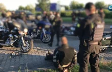 Policjanci i helikopter w pogoni za motocyklistami