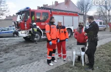 Paliła w piecu telefonami komórkowymi. Postawiła na nogi strażaków.