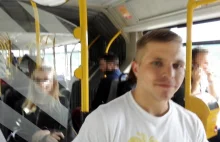 Znieważenie kobiet w autobusie. Poszukiwany jest TEN mężczyzna