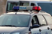 Policja w Szklarskiej Porębie zatrzymała busa z nielegalnymi uchodźcami z Syrii