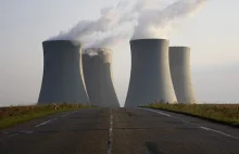 Francja ma 58 elektrowni atomowych. Polska od 10 lat wybiera lokalizację dla 1