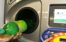 Automaty wypłacające pieniądze za butelki pojawią się w supermarketach