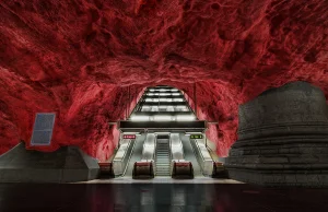 Najpiękniejsze stacje metra na świecie (ZDJĘCIA)