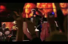 Metallica - Crowd and Guitars in Amazing Harmony