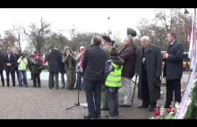 PREZYDENT DUDA I NARODOWCY POD POMNIKIEM DMOWSKIEGO 11-11-2015 PLAC NA...