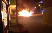 Spłonęły 3 auta na Waryńskiego podpalacza zdradził… wyraz zadowolenia na twarzy