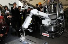 Robot z miotaczem suchego lodu posprząta elektrownię w Fukushimie