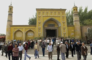 Chiny wyburzają meczety