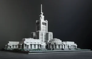 Zbudował Pałac Kultury z... klocków Lego. Zajęło mu to 10 miesięcy. "Jest...