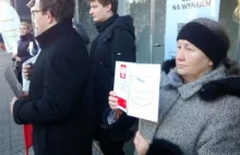 Protest PO przed siedzibą PiS w Poznaniu. Przyszło... 10 osób