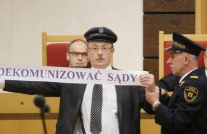 "Zdekomunizować sądy". Incydent w Trybunale.