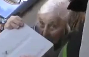 97 letnia babcia za oknem
