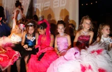 Francja: Senat za zakazem konkursów piękności dla dziewcząt poniżej 16 lat.