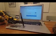 Robot vs captcha "I'm not a robot"