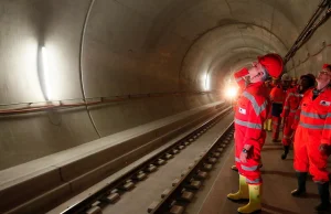 Szwajcaria ukończyła budowę obecnie najdłuższego tunelu na świecie (56km).