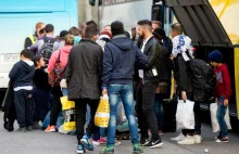 Bawarski samorządowiec wysłał Merkel autokar z uchodźcami do Berlina [GER]