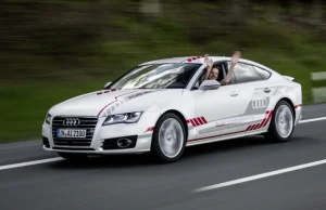 Audi A7 piloted driving concept: pojazd koncepcyjny na autostradzie