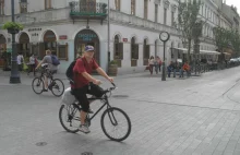 Miasto zapłaciło rowerzyście 36 tys. zł, bo... pasy były za śliskie