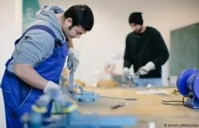 Niemcy: Od 2015 roku 75 proc. uchodźców nie znalazło pracy