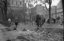 Ruiny, groby, okopy, wraki. Zdjęcia Warszawy zaraz po wejściu Niemców w...