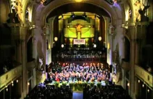 Brawurowa aranżacja utworu "Ghostbusters" w wykonaniu orkiestry.